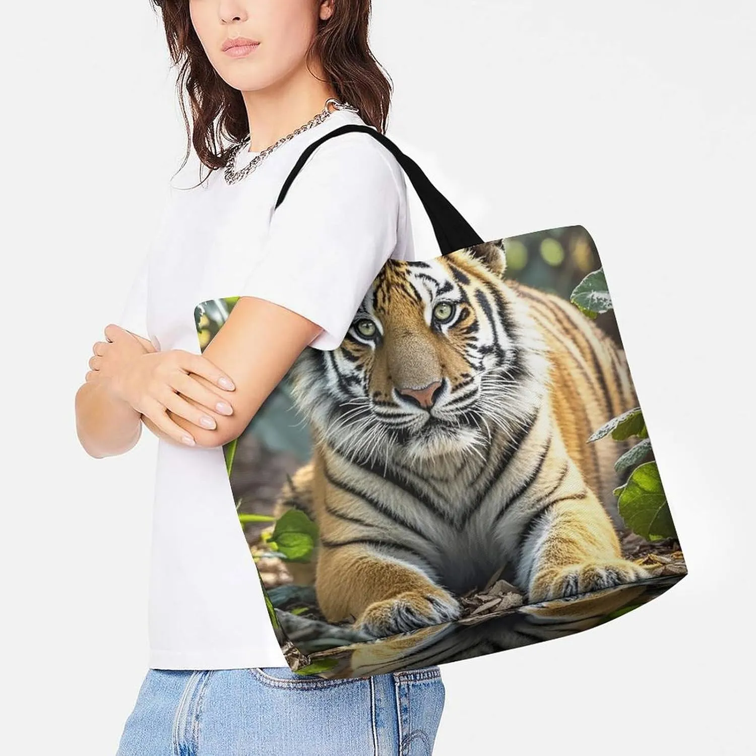Lion Sticks Out Tongue Beach Bag Reusable Tote Bag Foldable Grocery Bags Women Shopping Bags for Daily Essentials