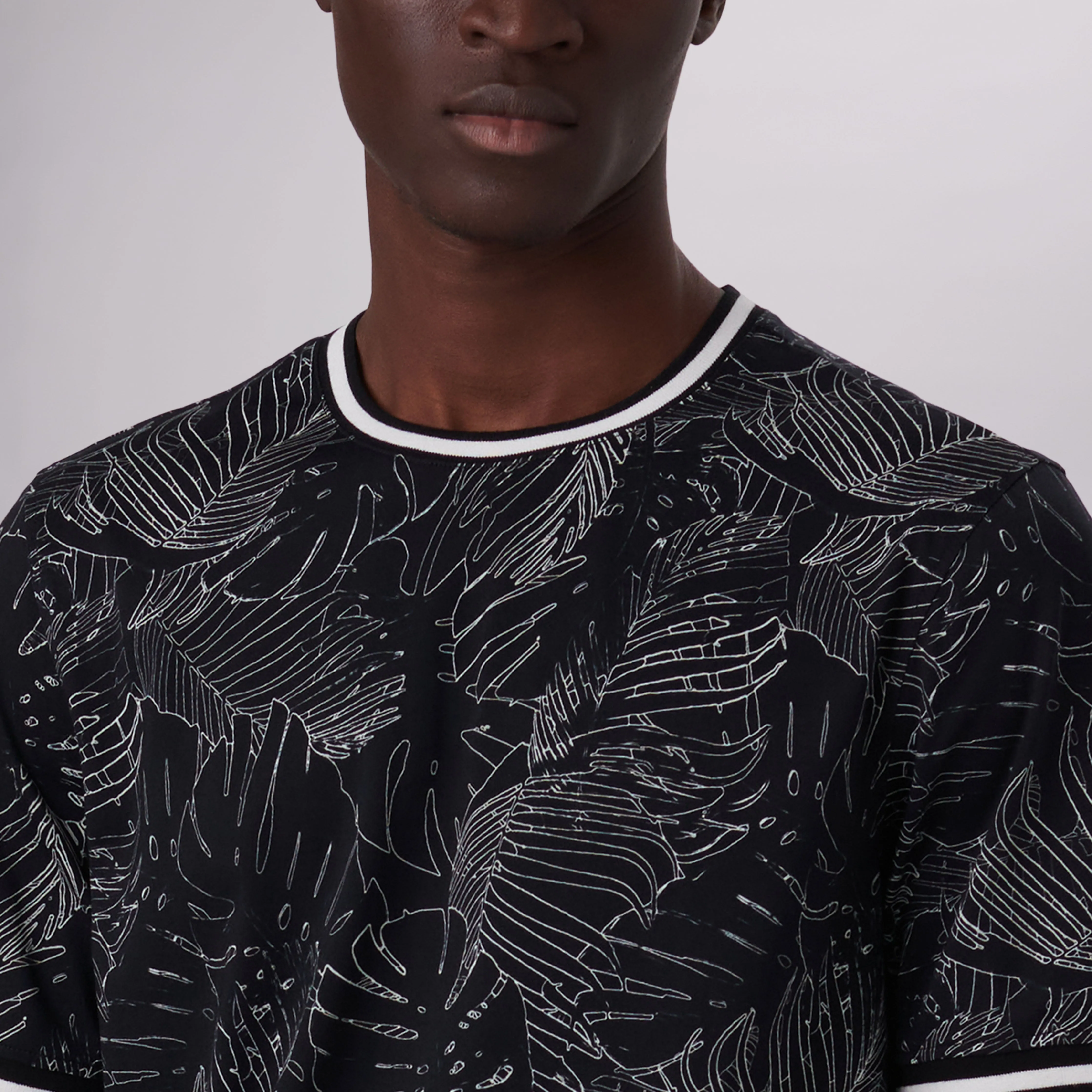 Palm Leaf Print Crew Neck T-shirt