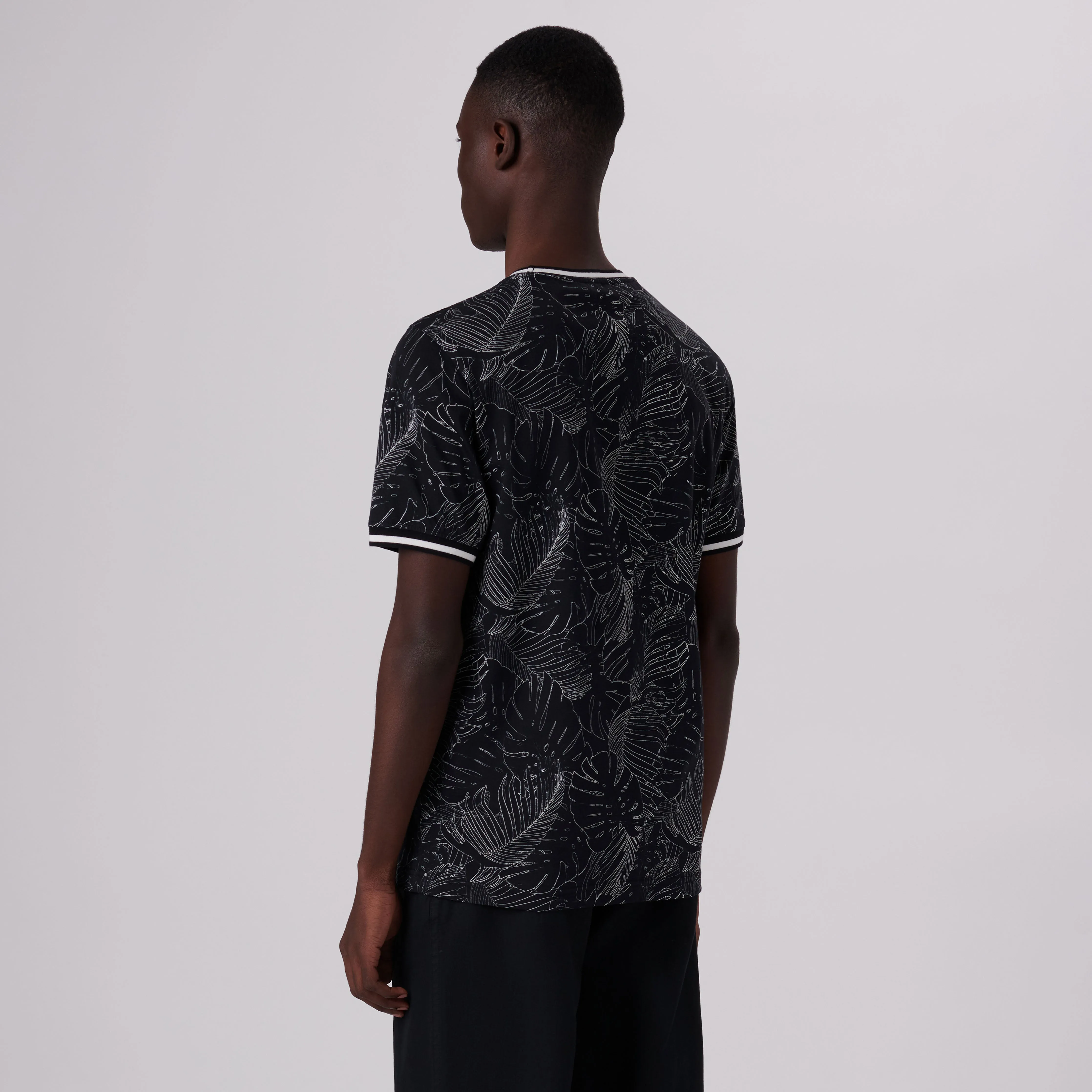 Palm Leaf Print Crew Neck T-shirt