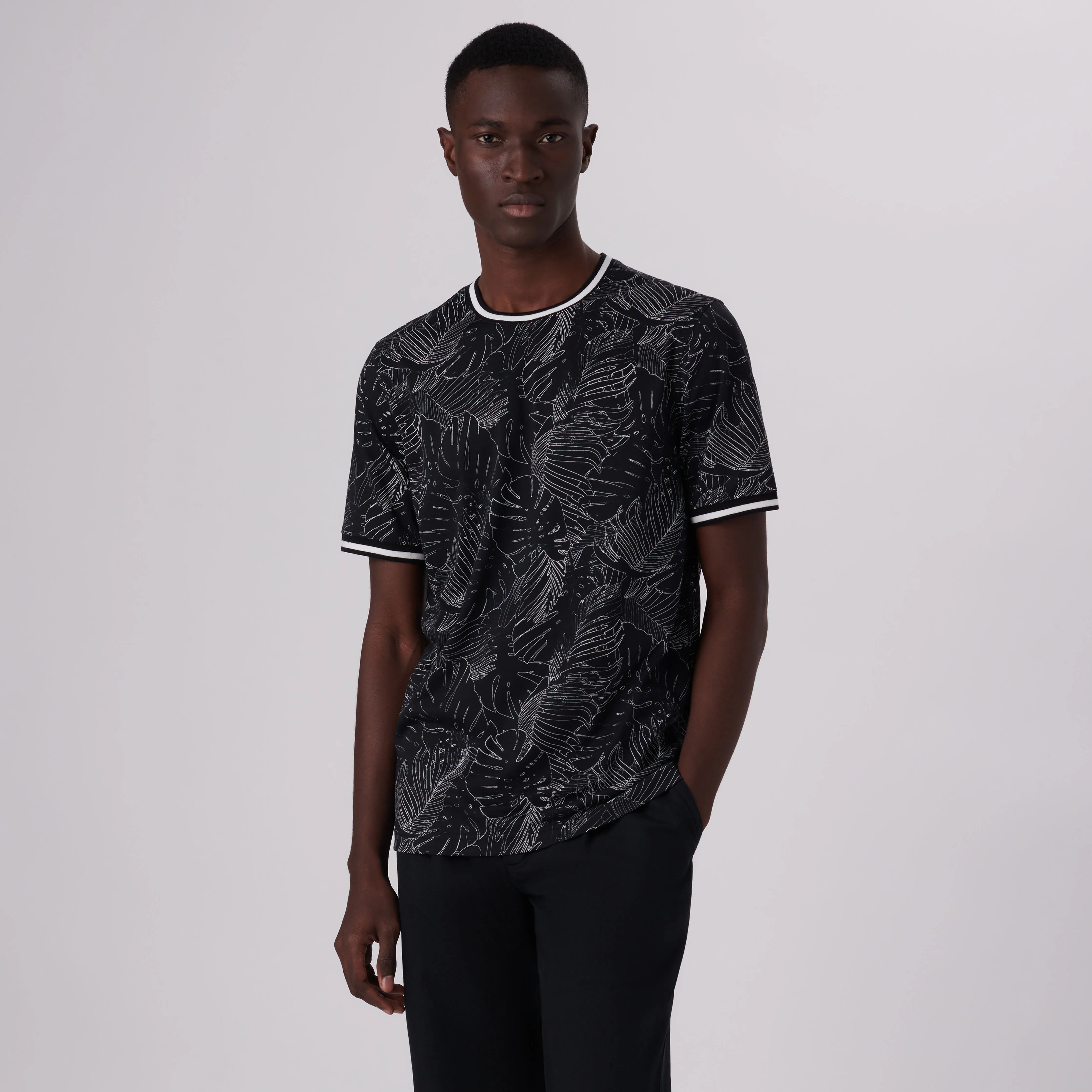 Palm Leaf Print Crew Neck T-shirt