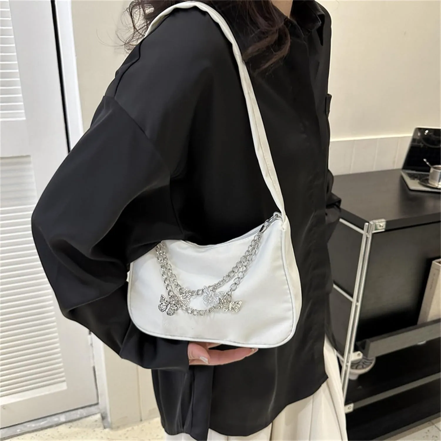 Small Shoulder Bag Cute Mini Simple Tote Bags with Zipper Closure Vegan Leather Fashion Chain Crescent Handbags