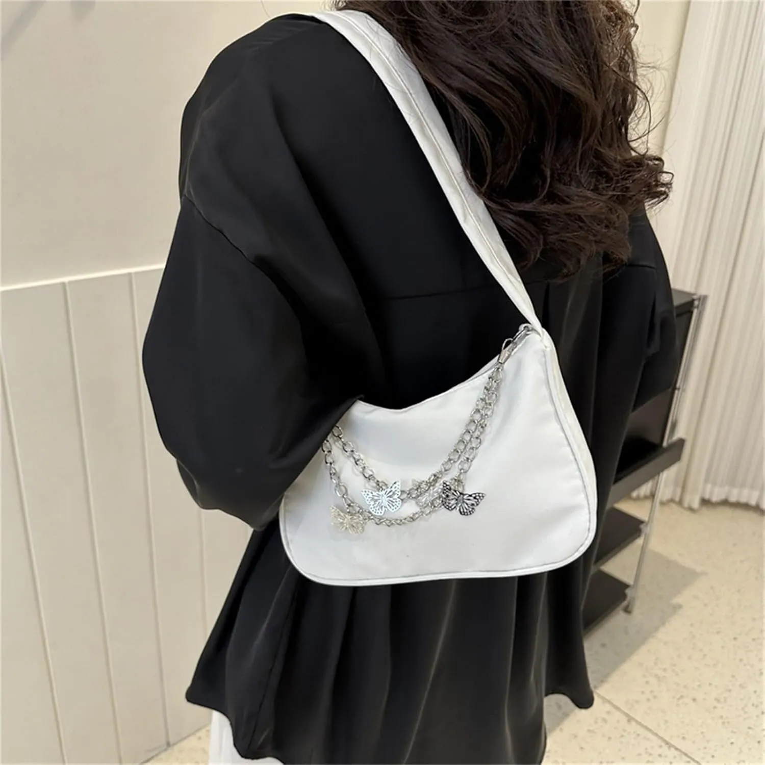 Small Shoulder Bag Cute Mini Simple Tote Bags with Zipper Closure Vegan Leather Fashion Chain Crescent Handbags